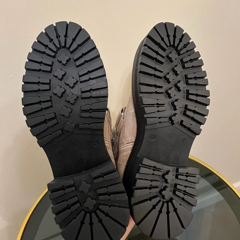 Free People Beige Latte Suede Emmett Lace Up Velcro Strap Up Boots Size 6 - Picture 9 of 10